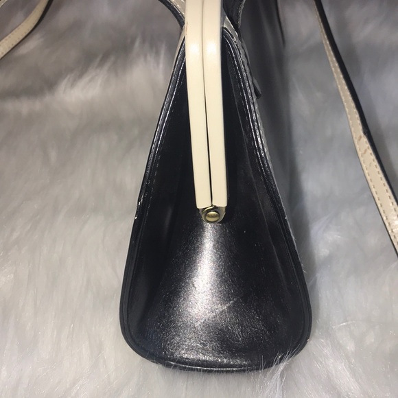 Black vintage inspired handbag - Picture 6 of 8